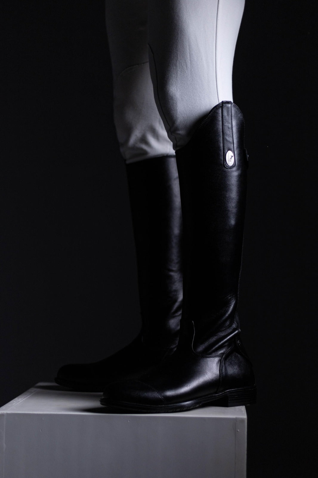 Chariot A Full Boots in Black