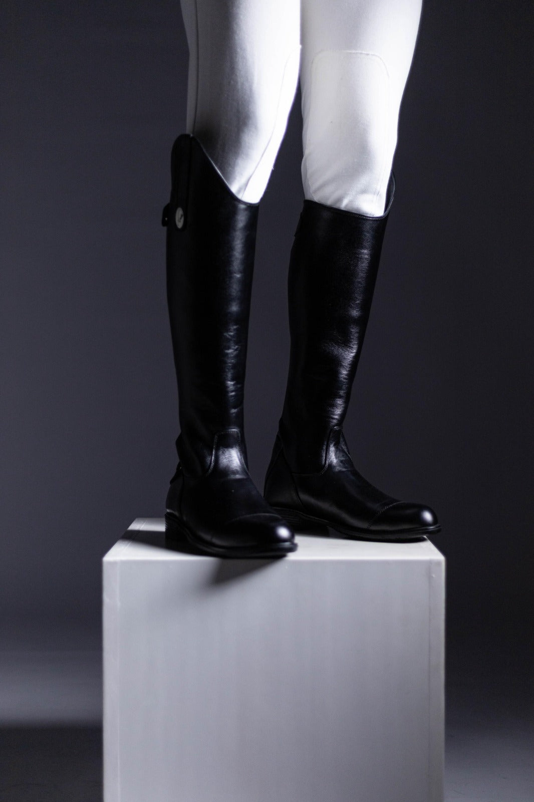 Chariot A Full Boots in Black